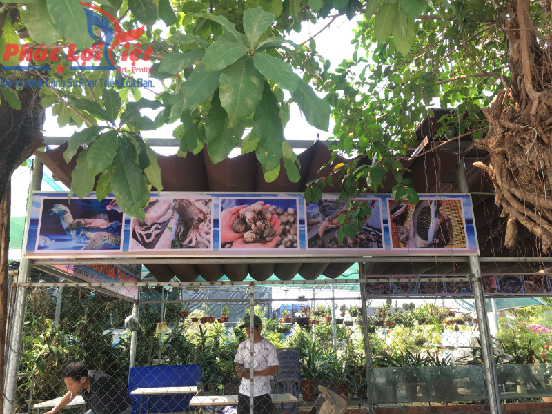 Làm bảng quảng cáo in bạt đóng khung giá rẻ tại Đà Nẵng