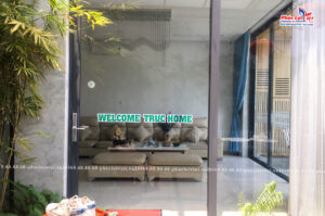 Thi Công Dán Decal Kính Trang Trí