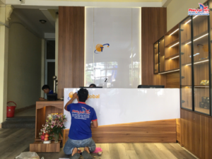 Decal Chữ Mica Logo Văn Phòng